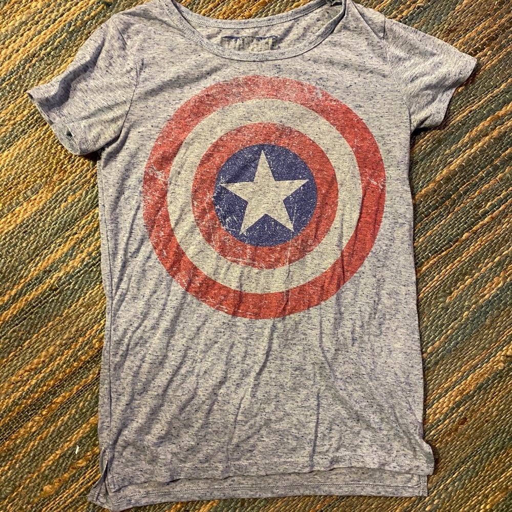 Captain America T-shirt